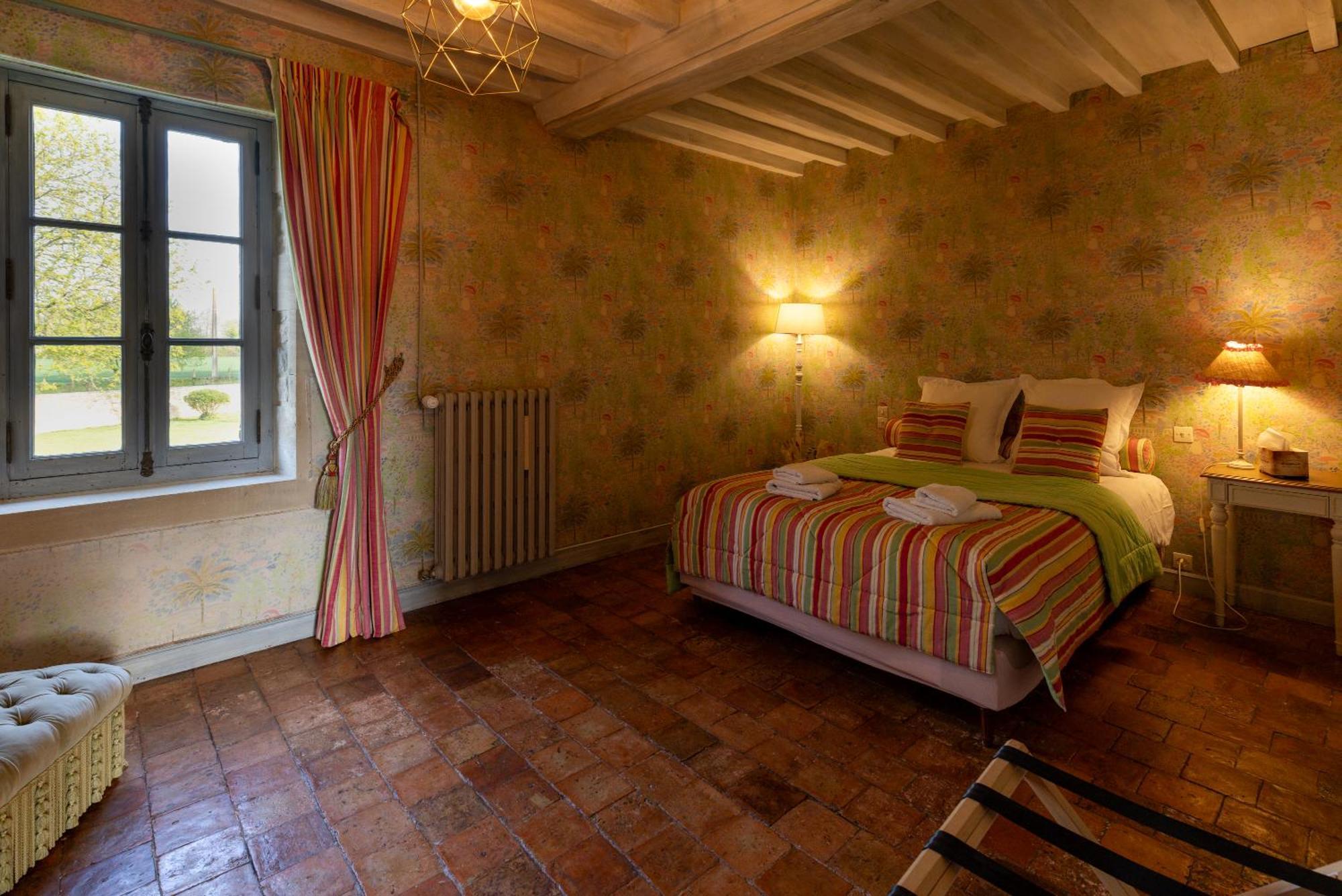 Chateau De Monceaux 5mn De Proche *